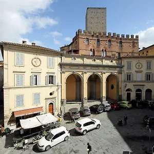 La Perla Otel