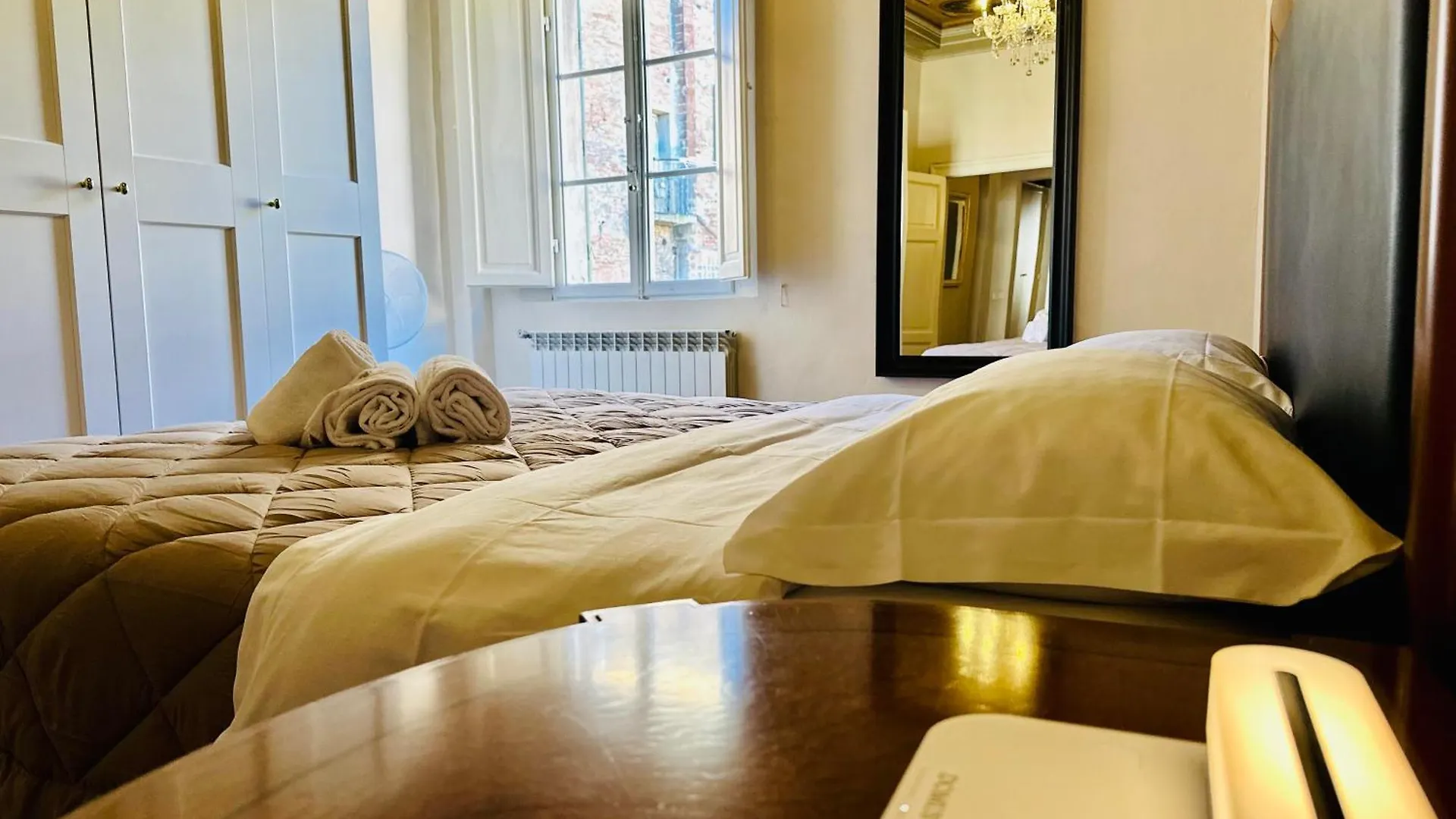 Domus An- Two Bedrooms Apartment -Antique And Historical Home Siena 0*,  Italy